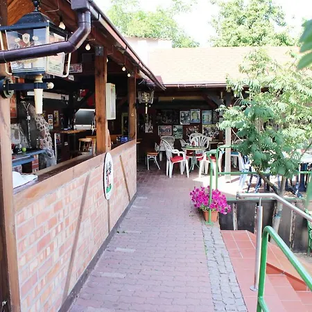 基尔希斯坦酒店 招待所 沃尔加斯特